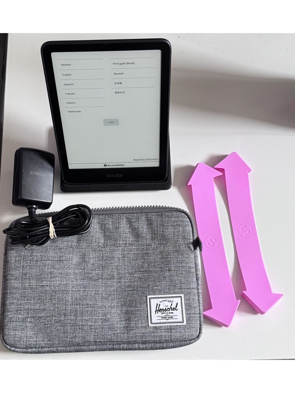 Amazon Kindle Paperwhite 12th Generation 16 GB Bundle